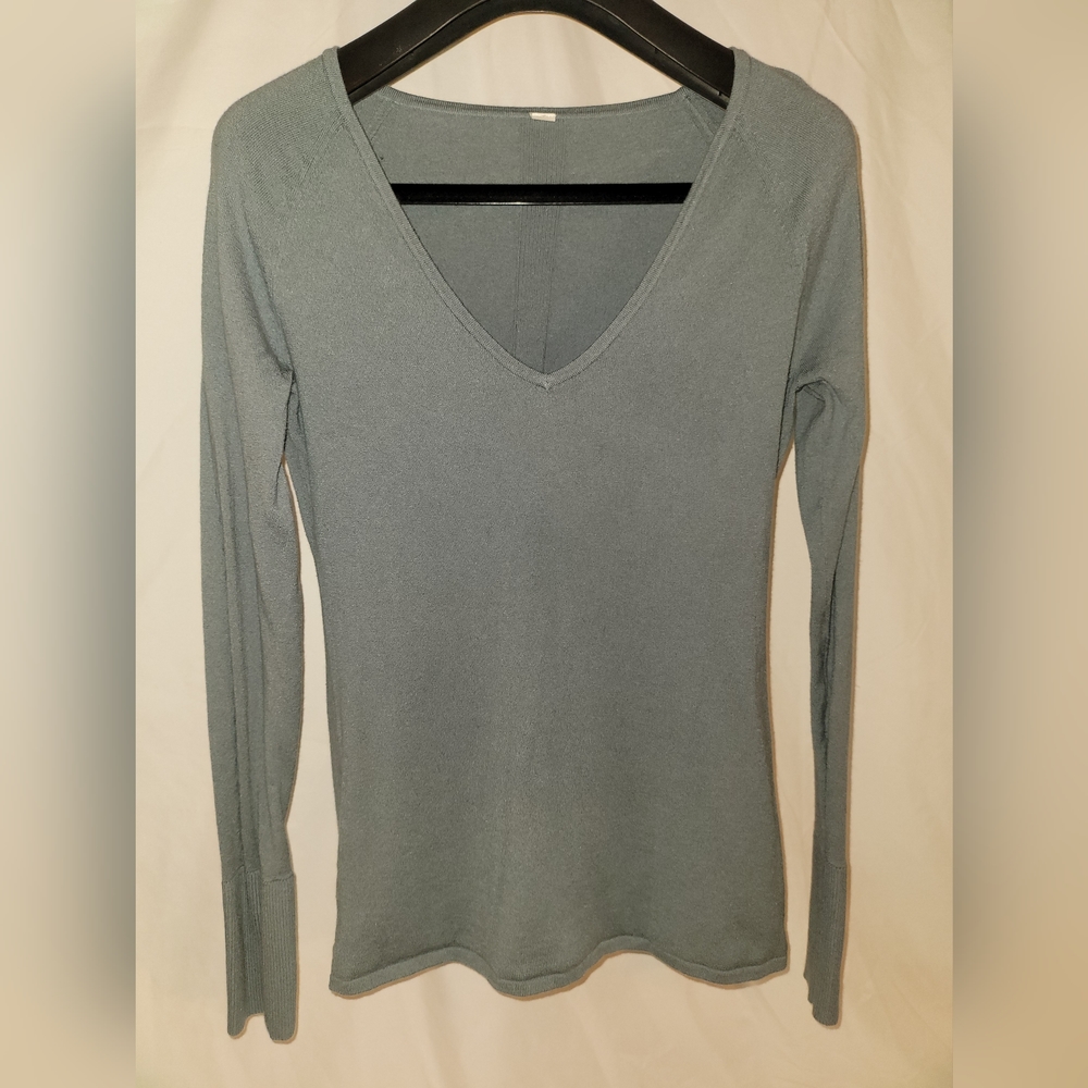 Lululemon sweater,  very soft and cute. Size Small,  lovely color.